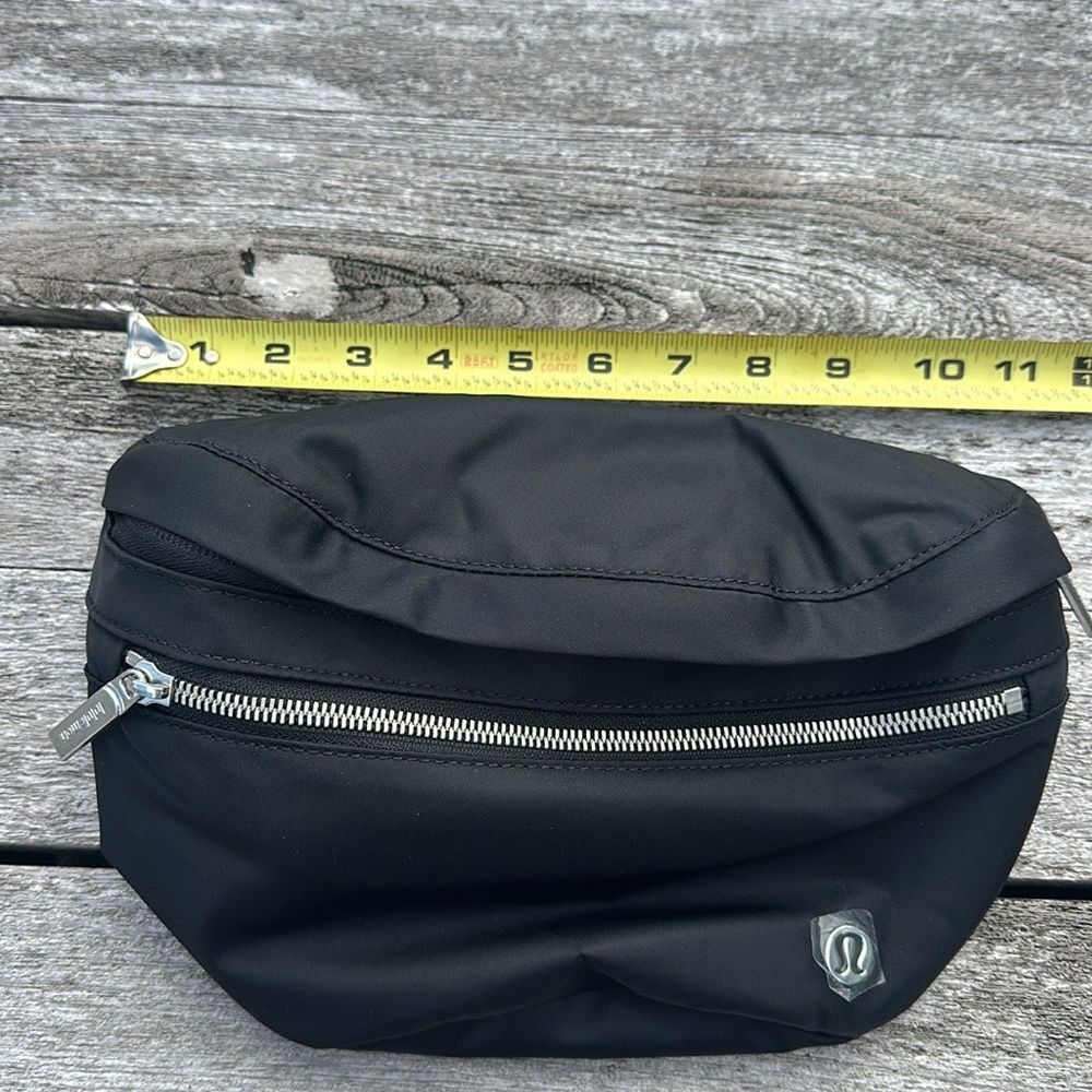Lululemon City Adventurer Belt Bag 2.5L Black NWT - Picture 6 of 7